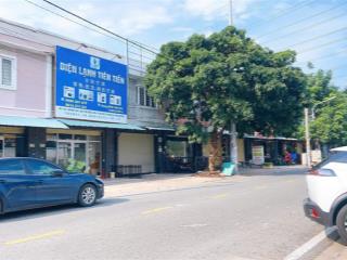 Cần bán nhà phố 2 tầng hoàn công đầy đủ đang cho thuê 15 triệu tại vsip 1, thuận an