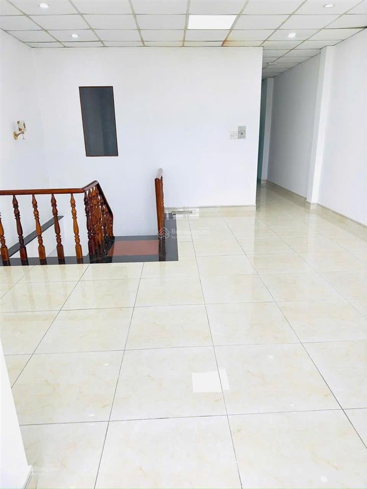 Cần bán nhà phố 2 tầng hoàn công đầy đủ đang cho thuê 15 triệu tại vsip 1, thuận an