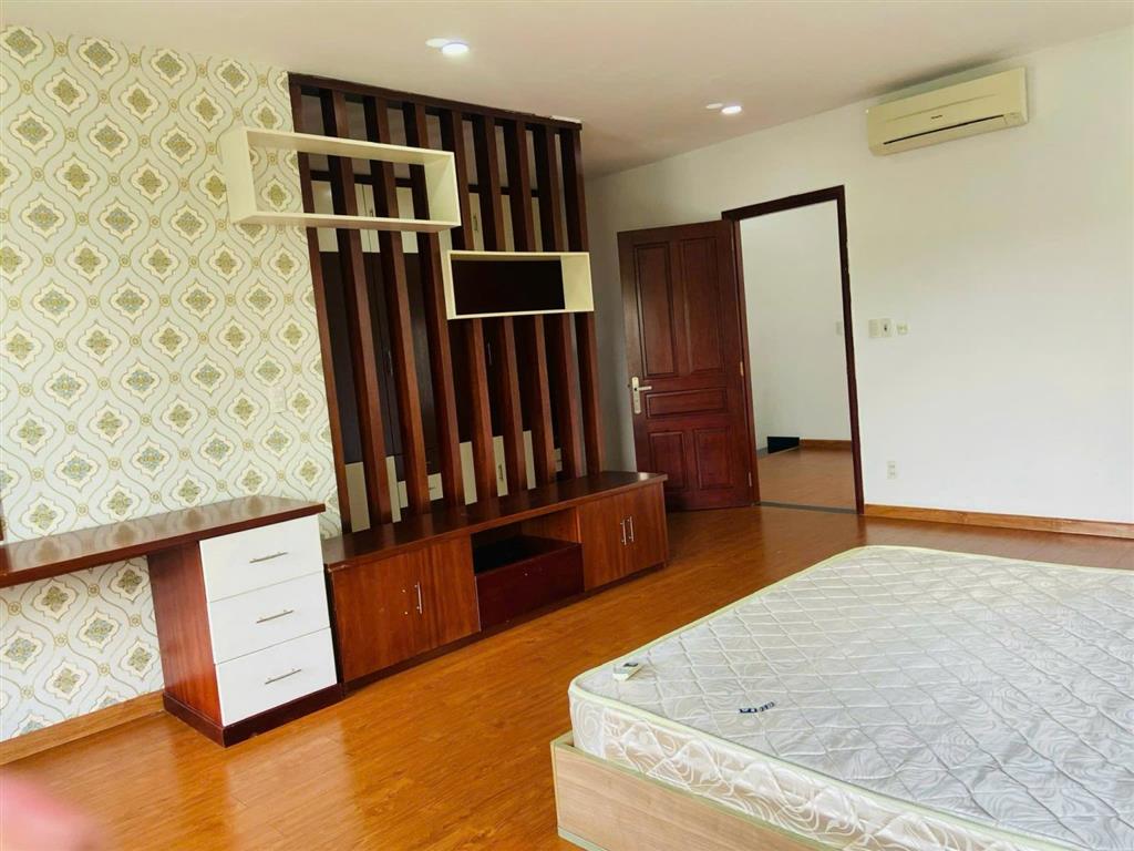 Cần bán gấp biệt thự 300m2 ngay trục chính dự án oasis kế sân golf sông bé và siêu thị aeon mall