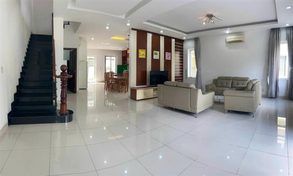 Cần bán gấp biệt thự 300m2 ngay trục chính dự án oasis kế sân golf sông bé và siêu thị aeon mall