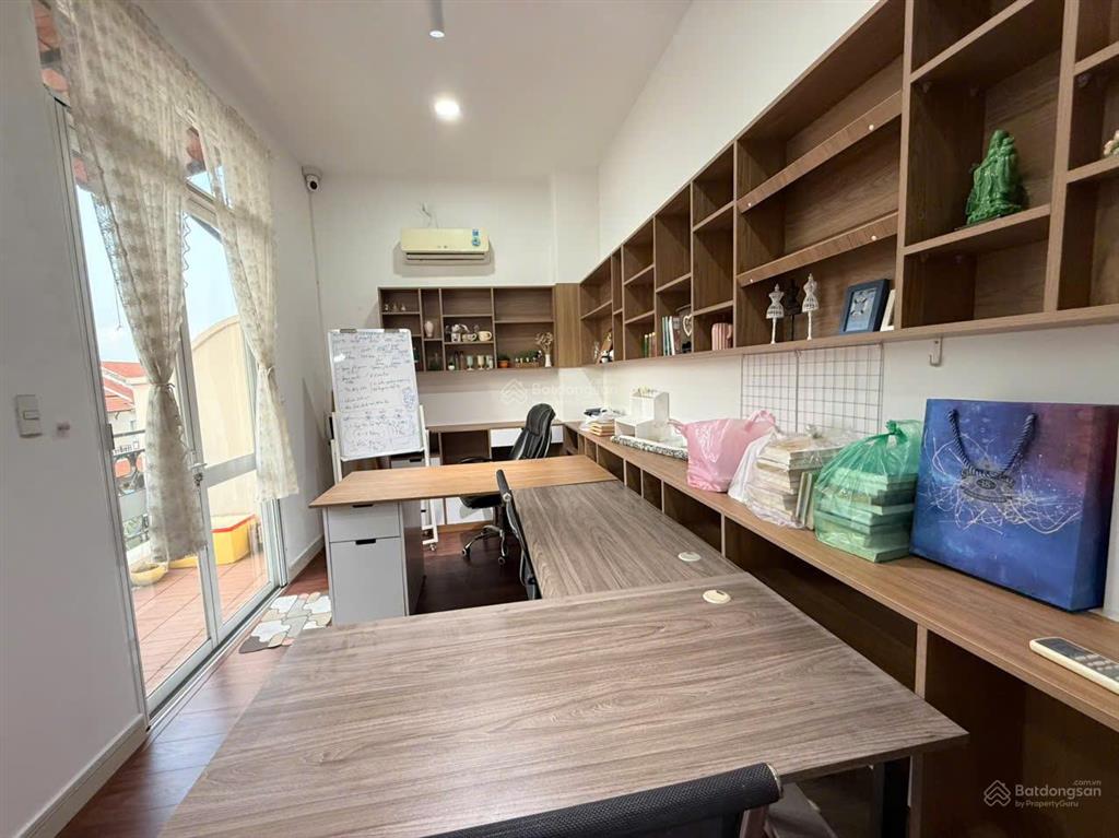 Cần bán biệt thự đẹp ngang 7x18,5m trong khu compound kế siêu thị aeon mall bình dương