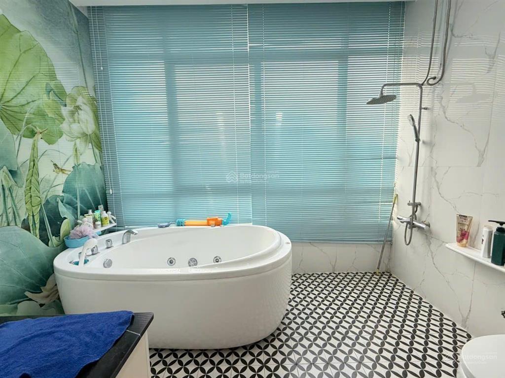 Cần bán biệt thự đẹp ngang 7x18,5m trong khu compound kế siêu thị aeon mall bình dương