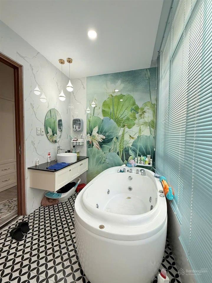 Cần bán biệt thự đẹp ngang 7x18,5m trong khu compound kế siêu thị aeon mall bình dương