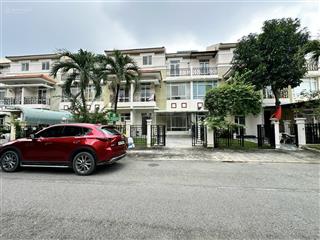 Cần bán biệt thự đẹp ngang 7x18,5m trong khu compound kế siêu thị aeon mall bình dương