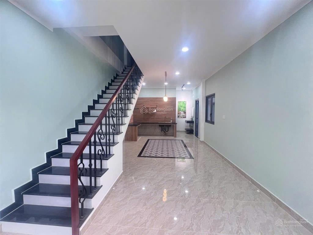 Cần bán nhà hoàn công 2 tầng có sẵn doanh thu tại oasis city kế trường đại học việt đức bình dương
