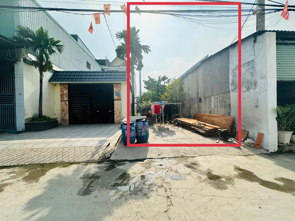 Chủ kẹt tiền cần bán lô đất ngay trung tâm tân đông hiệp, dĩ an sát với thuận an. 0986 196 ***