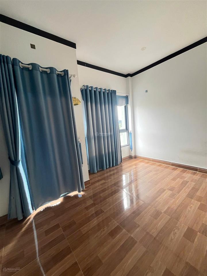 Cần bán nhà đã hoàn thiện sẵn giá tốt chỉ bằng căn thô tại oasis city kế trường đại học việt đức