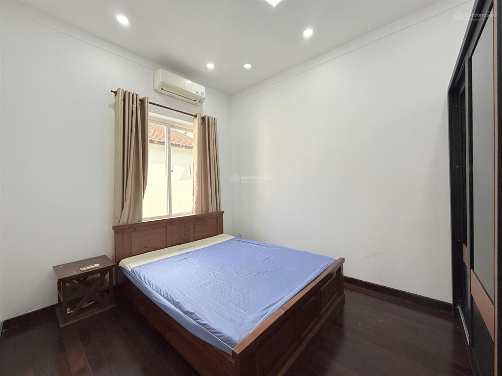 Cho thuê villa đẹp 300m2 tại oasis kế siêu thị aeon mall bình dương.  0986 196 ***