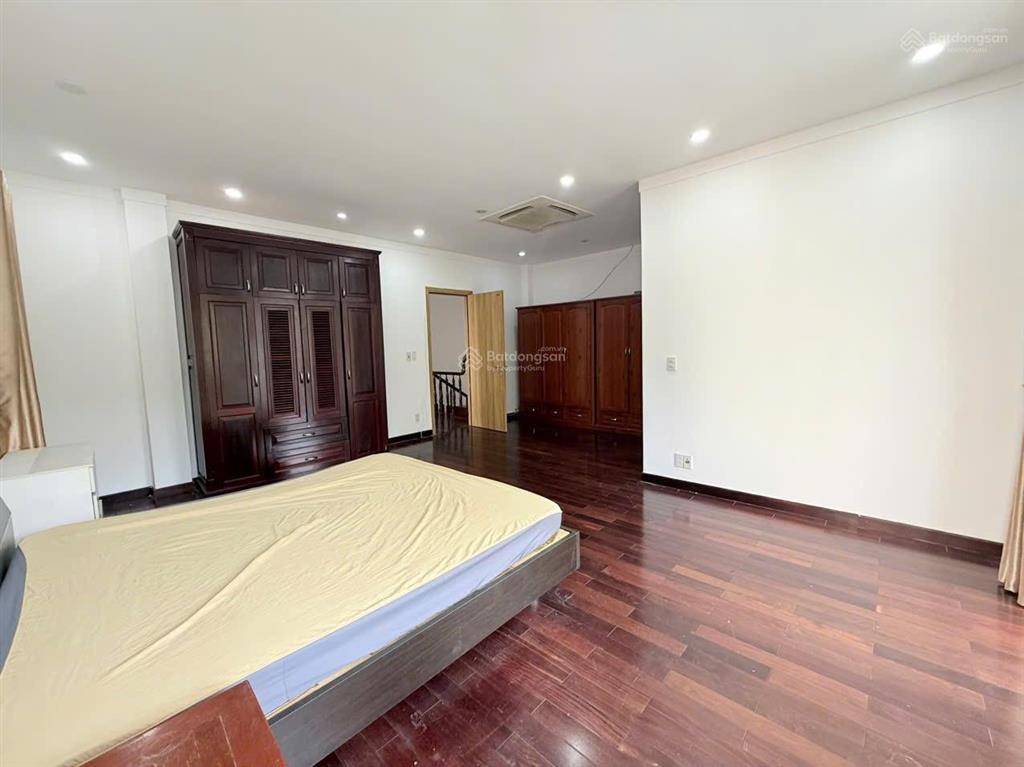 Cho thuê villa đẹp 300m2 tại oasis kế siêu thị aeon mall bình dương.  0986 196 ***