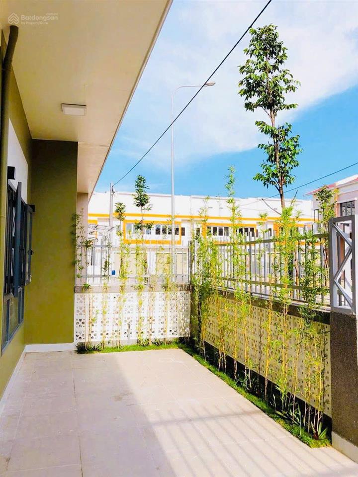 Chủ chuyển công tác cần bán biệt thự góc ngang 7,2mx14m đẹp tại oasis city gần trường đh việt đức