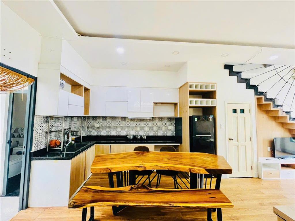 Chủ chuyển công tác cần bán biệt thự góc ngang 7,2mx14m đẹp tại oasis city gần trường đh việt đức