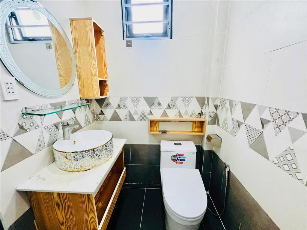 Chủ chuyển công tác cần bán biệt thự góc ngang 7,2mx14m đẹp tại oasis city gần trường đh việt đức
