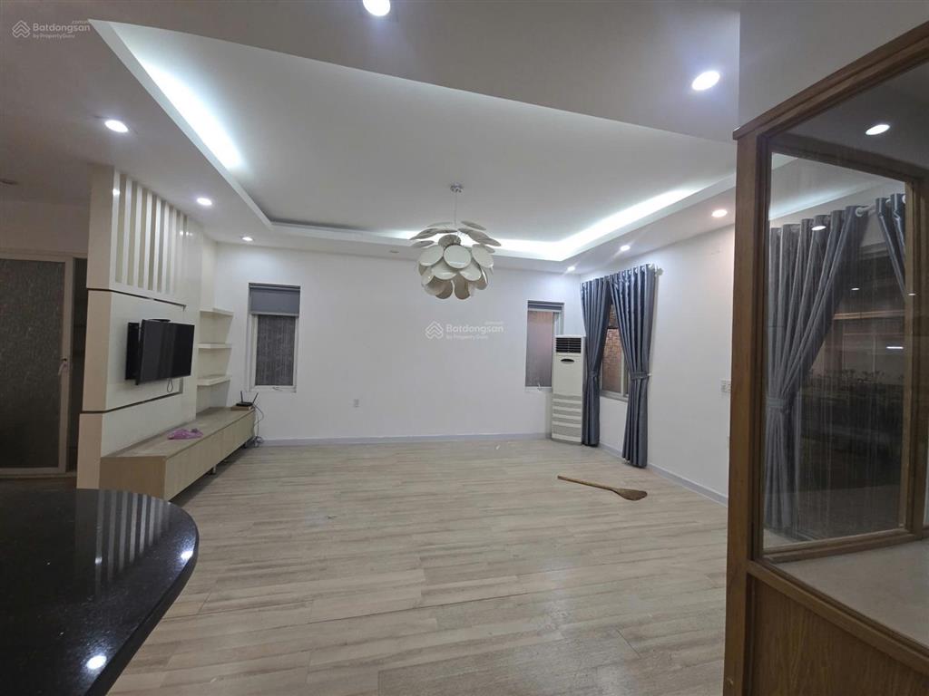 Bán biệt thự song lập 10mx20m giá chỉ 8,2 tỷ ngay trục chính oasis kế siêu thị aeon mall bd