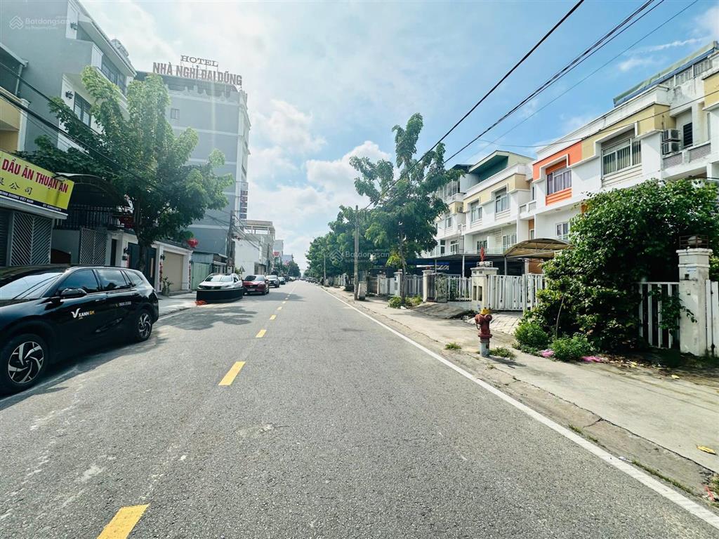 Chủ định cư nước ngoài cần bán nhà phố 150m2 đang cho thuê 23 triệu/tháng tại đường d11, vsip 1