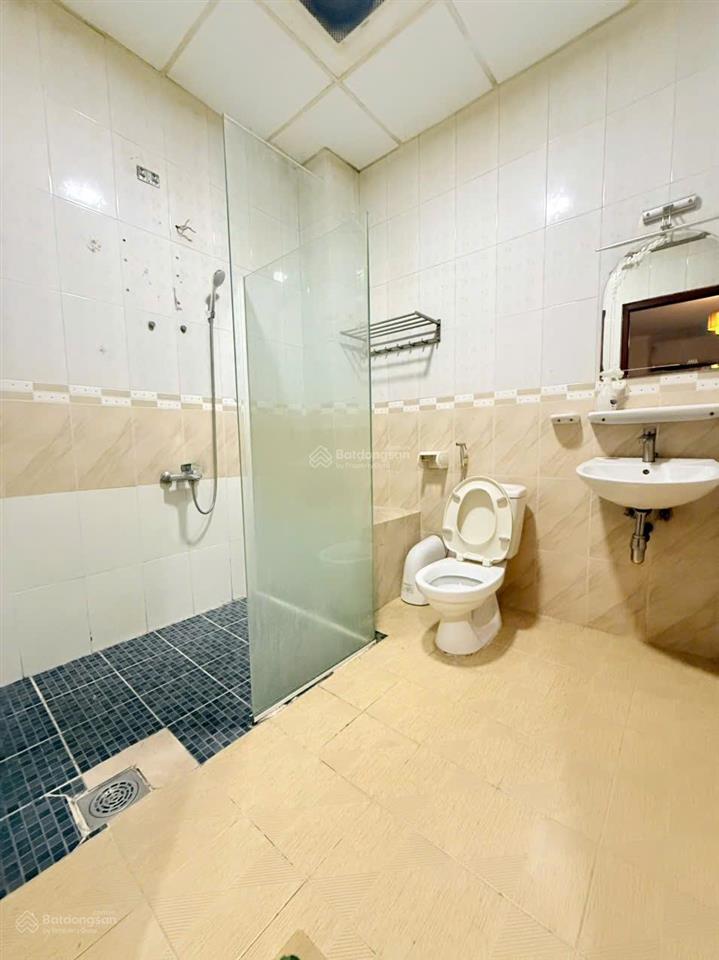 Chủ kẹt tiền cần bán gấp nhà phố 3 tầng giá chỉ 6,8 tỷ tại đường d33, kdc việt sing, thuận an