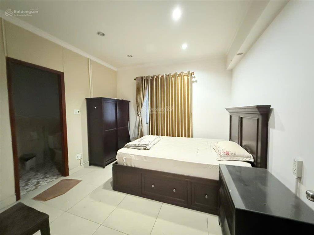 Chủ kẹt tiền cần bán gấp nhà phố 3 tầng giá chỉ 6,8 tỷ tại đường d33, kdc việt sing, thuận an