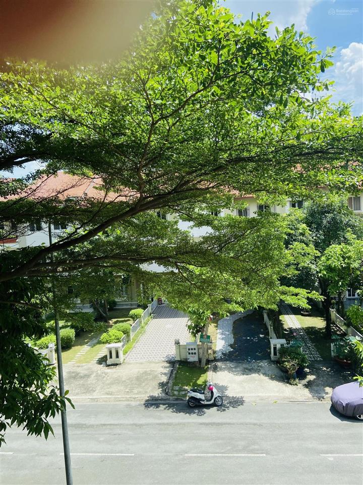 Bán biệt thự đẹp giá chỉ 5,6 tỷ trong khu compound oasis kế siêu thị aeon mall bình dương