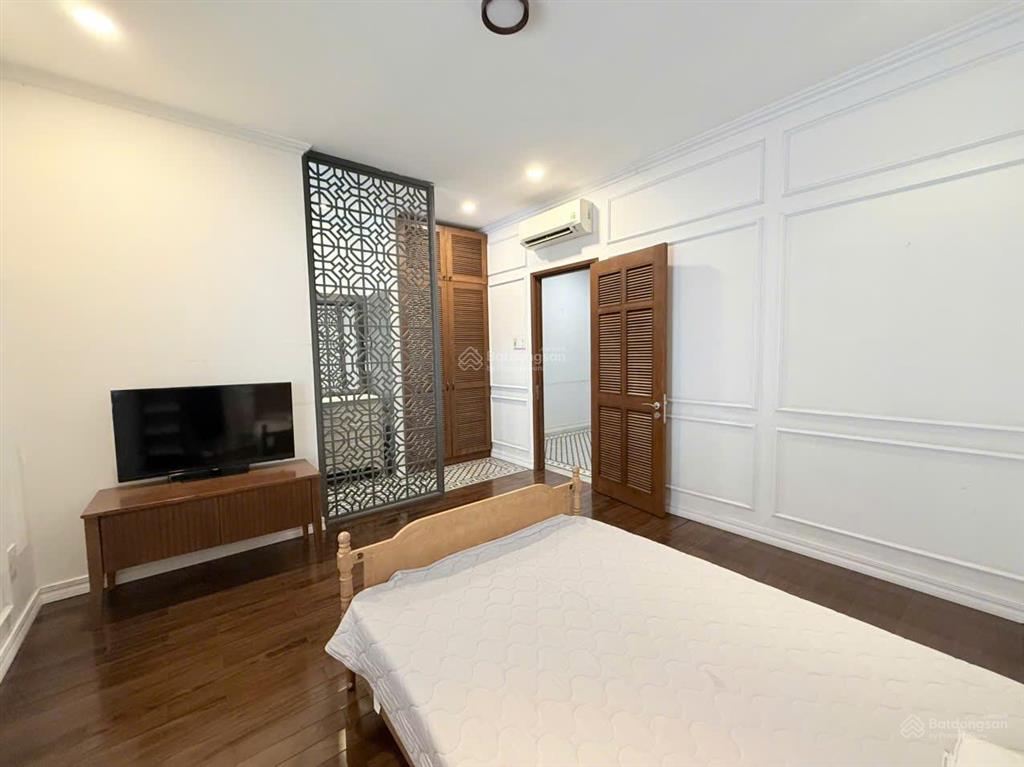 Cho thuê biệt thự góc đẳng cấp, siêu đẹp đối diện công viên tại oasis kế siêu thị aeon mall bd