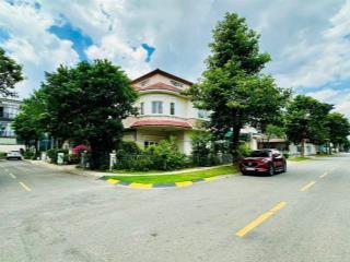 Cho thuê biệt thự góc đẳng cấp, siêu đẹp đối diện công viên tại oasis kế siêu thị aeon mall bd