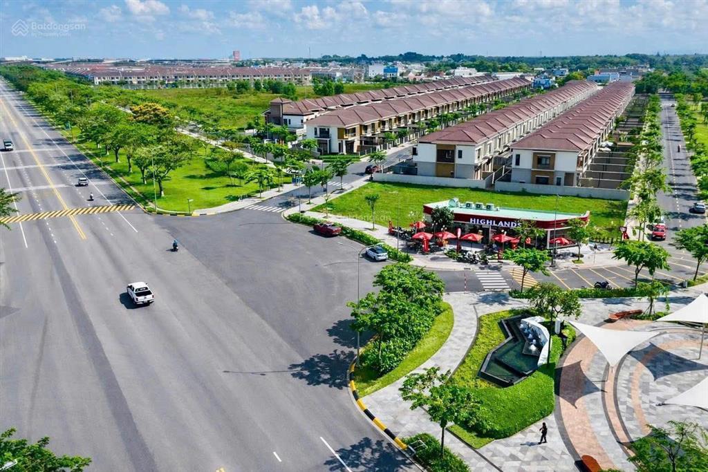 Chính chủ cho thuê biệt thự song lập đẹp, mới 100% kế bên trung tâm t.p.m bình dương