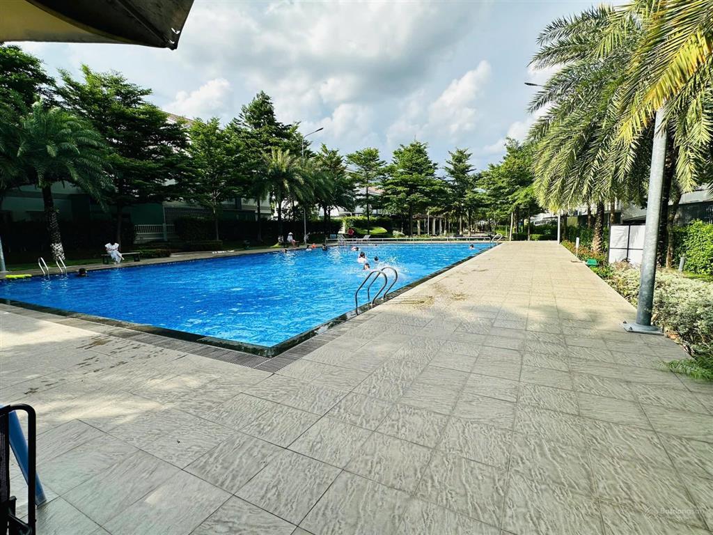 Chính chủ gửi bán căn biệt thự góc giá đầu tư gần hồ bơi khu đô thị sinh thái ecolakes mỹ phước