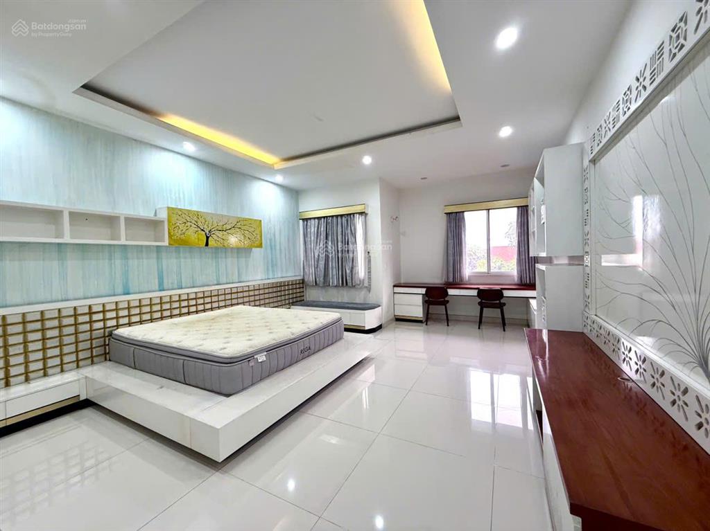 Chính chủ bán biệt thự 150m2 hướng nam nhà đẹp, sẵn doanh thu giá chỉ hơn 6 tỷ tại oasis, vsip 1