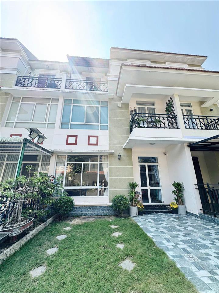Chủ hạ giá cần bán gấp biệt thự ngang 7m siêu đẹp giá tốt tại oasis 1 kế siêu thị aeon mall bd