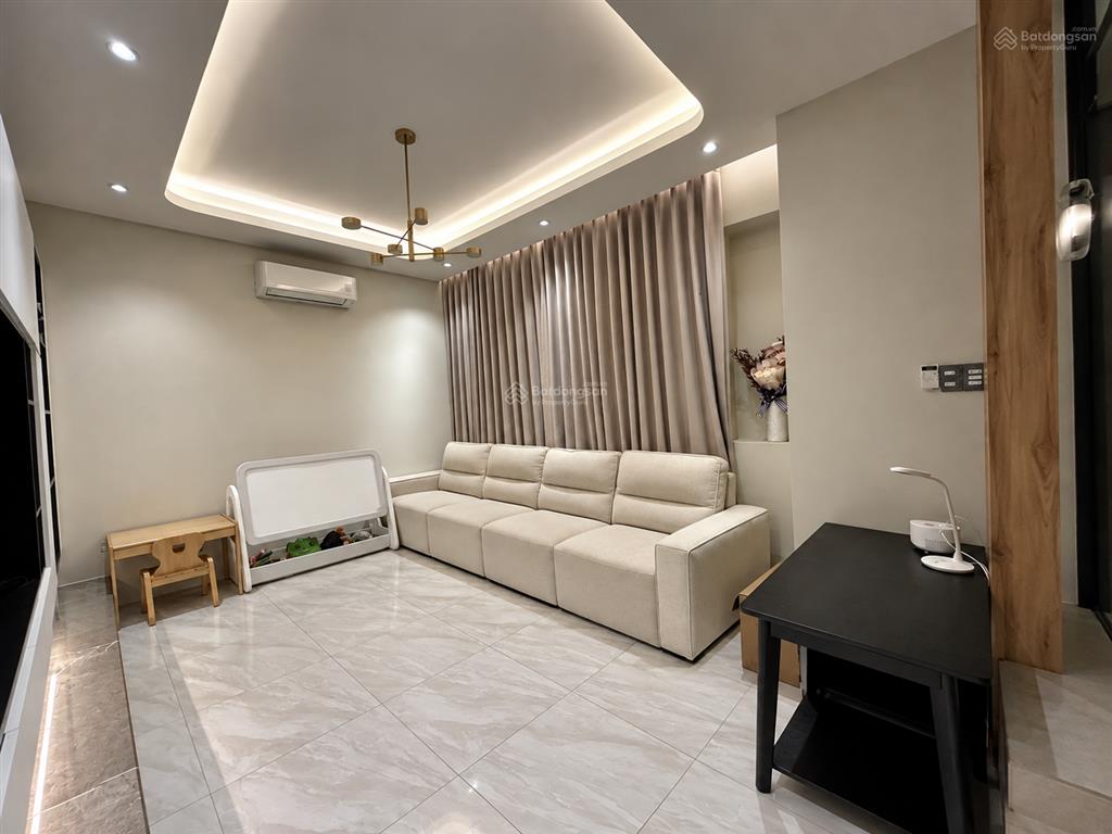 Bán biệt thự ngang 7m rất đẹp vào ở được ngay tại oasis, vsip 1.  0986 196 ***