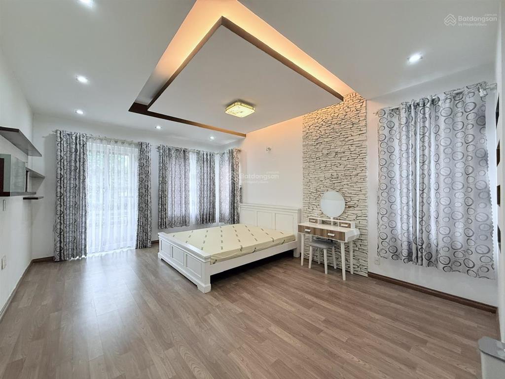 Cho thuê biệt thự 10mx30m nhà đẹp, sạch sẽ tại oasis, khu dân cư việt sing, vsip 1