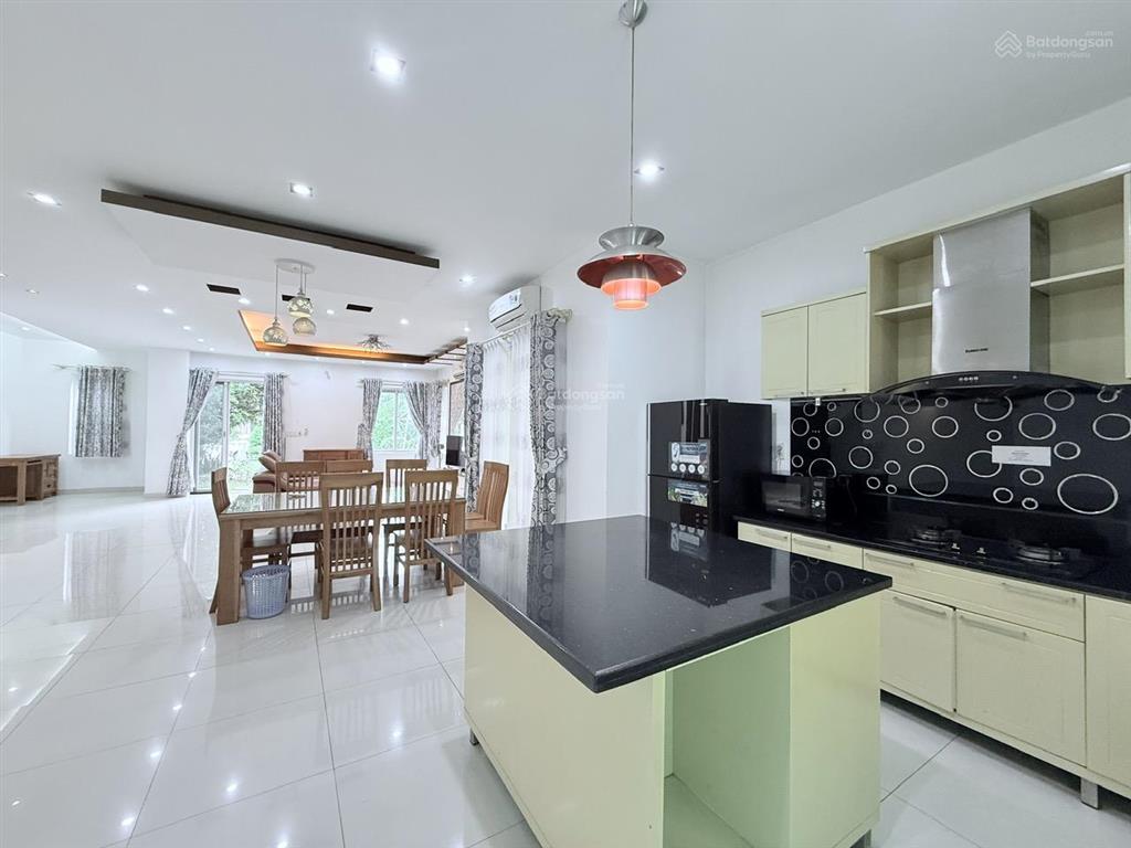 Cho thuê biệt thự 10mx30m nhà đẹp, sạch sẽ tại oasis, khu dân cư việt sing, vsip 1