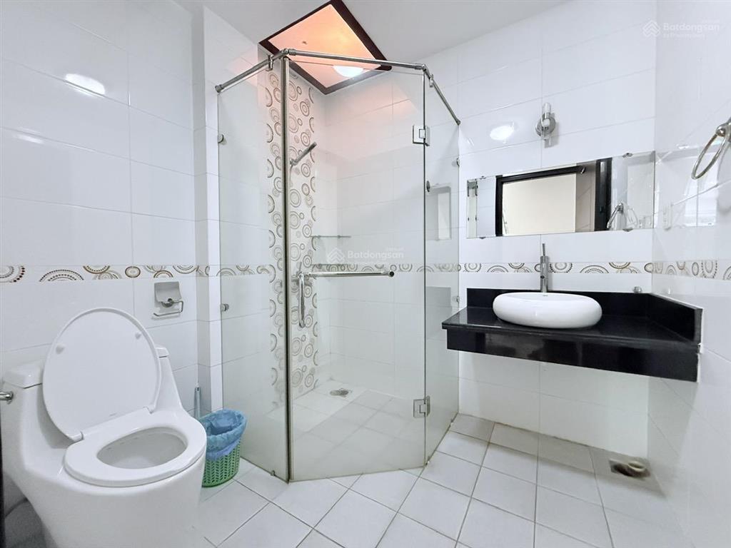 Cho thuê biệt thự 10mx30m nhà đẹp, sạch sẽ tại oasis, khu dân cư việt sing, vsip 1
