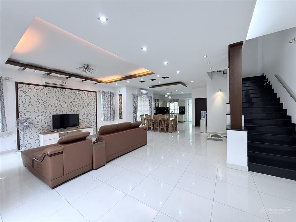 Cho thuê biệt thự 10mx30m nhà đẹp, sạch sẽ tại oasis, khu dân cư việt sing, vsip 1