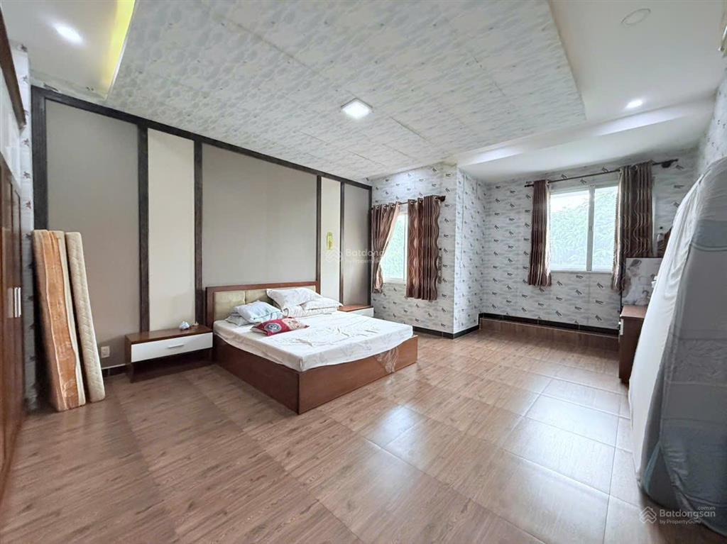 Chủ chuyển công tác cần bán căn nhà đẹp, tâm huyết tại khu compound oasis, kdc việt sing