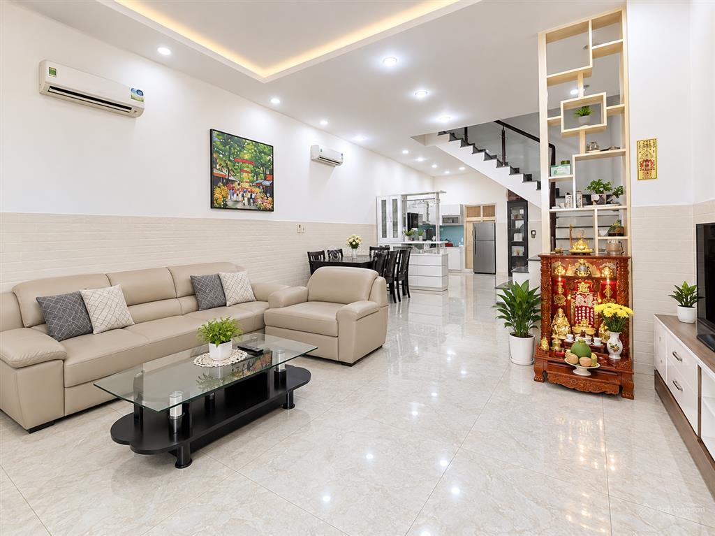 Chủ chuyển công tác cần bán căn nhà đẹp, tâm huyết tại khu compound oasis, kdc việt sing