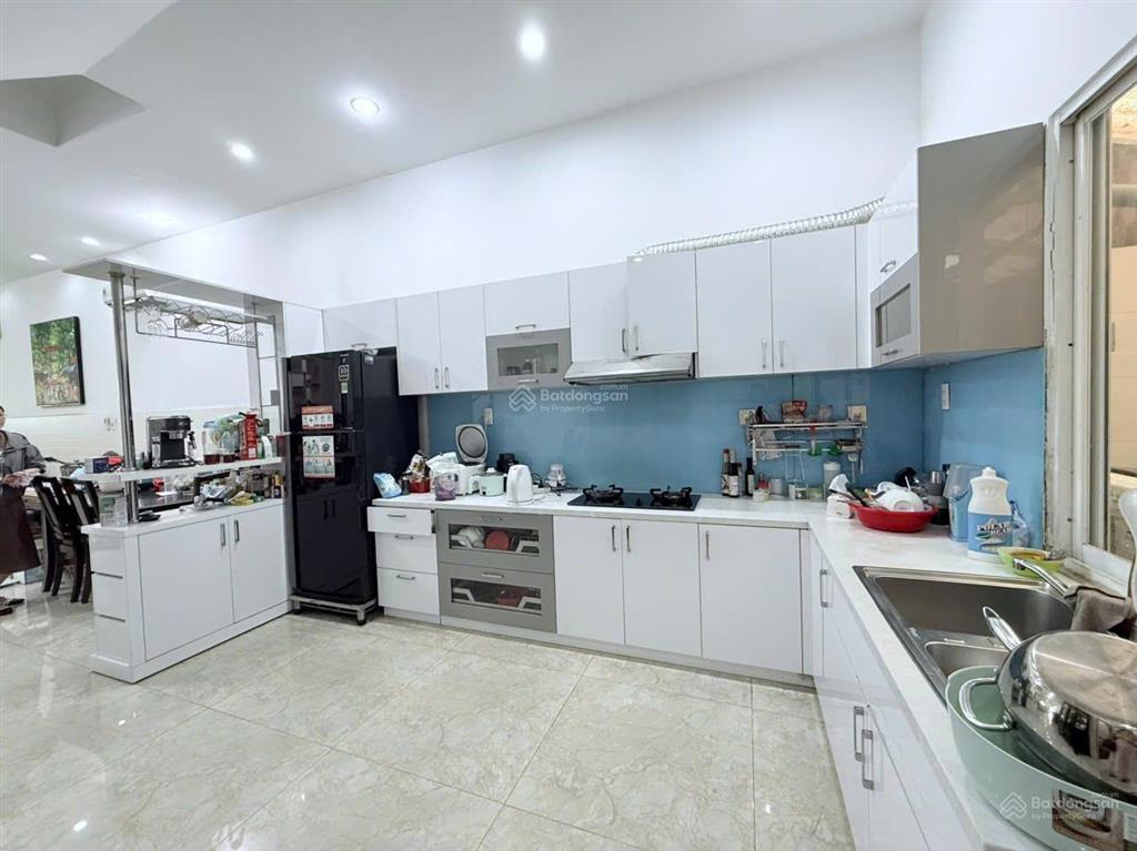 Chủ chuyển công tác cần bán căn nhà đẹp, tâm huyết tại khu compound oasis, kdc việt sing