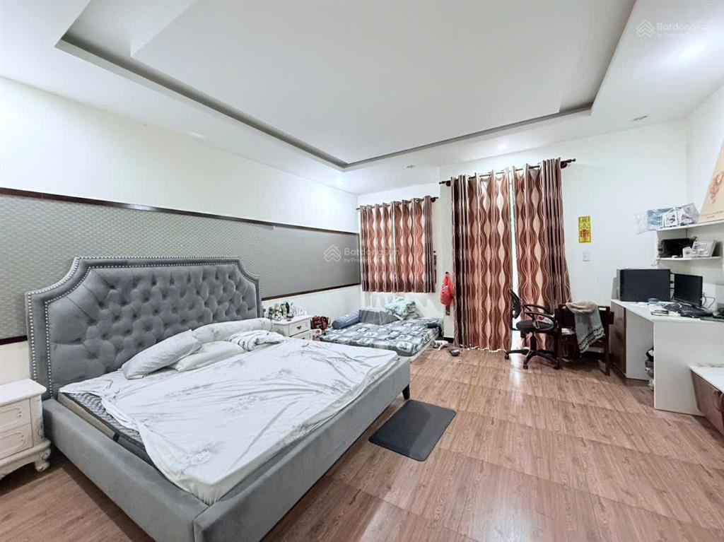 Chủ chuyển công tác cần bán biệt thự tâm huyết giá tốt tại oasis, vsip 1.  0986 196 ***