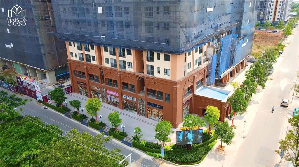 Chuyển nhượng căn maison 58m2  2pn +1wc tầng trung  hướng nam, view vt, giá 2,090 tỷ (102%)
