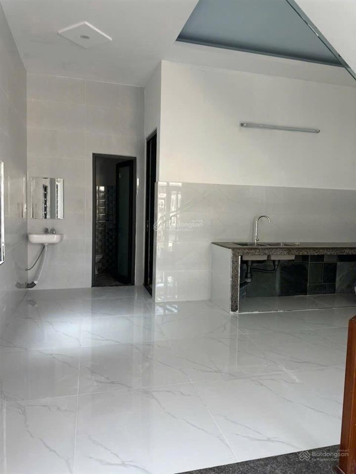 Bán nhà trần quang khải diện tích 80m2 giá 4.7 tỷ cách biển 700m , ô tô đỗ đêm ngày , khu dân trí