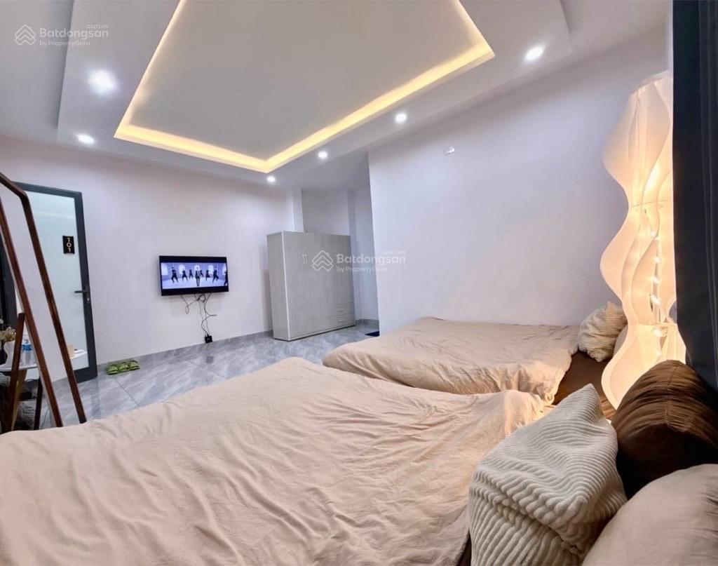 Hàng sụp hầm đầu tư  tòa căn hộ 2 mặt tiền ngay chợ mân thái  cách biển 800 nhỉnh 7 tỷ.