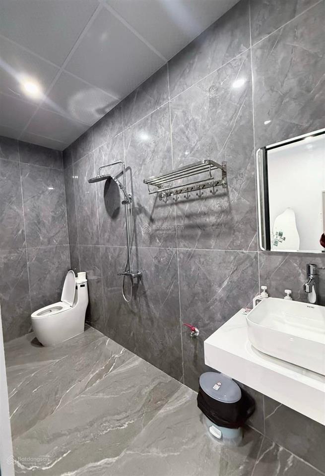 Hàng sụp hầm đầu tư  tòa căn hộ 2 mặt tiền ngay chợ mân thái  cách biển 800 nhỉnh 7 tỷ.