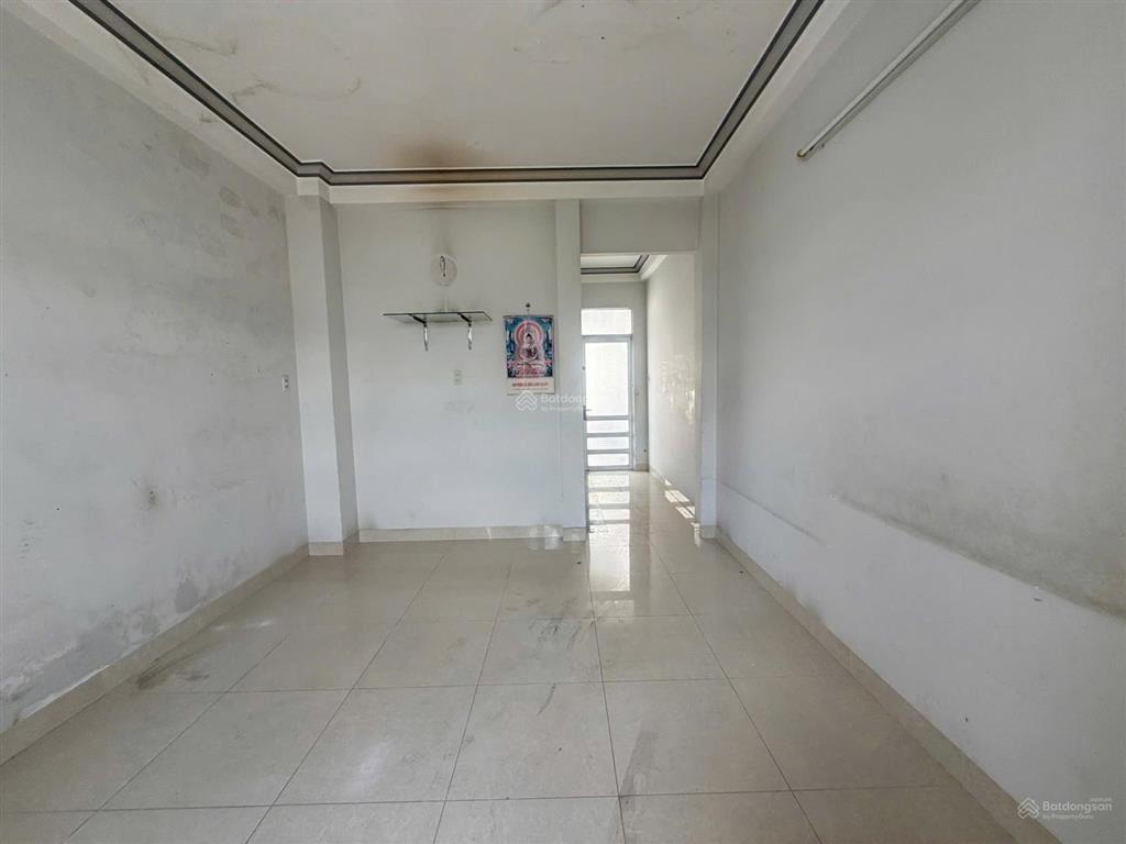 Giảm 2 tỷ bán nhà mặt tiền tôn thất tùng nha trang cách biển 400m dt 162m2