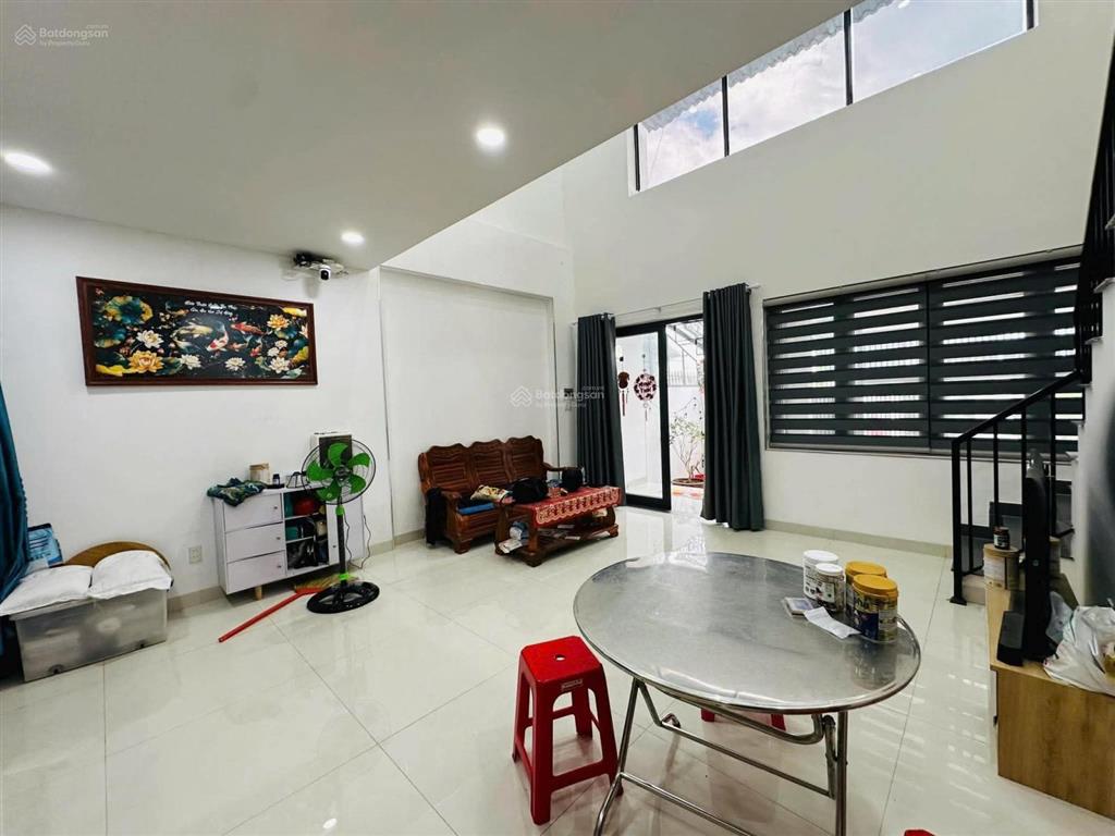Chỉ 4 tỷ! bán nhà 2 tầng 131m vĩnh điềm trung ô tô đậu sân full nội thất
