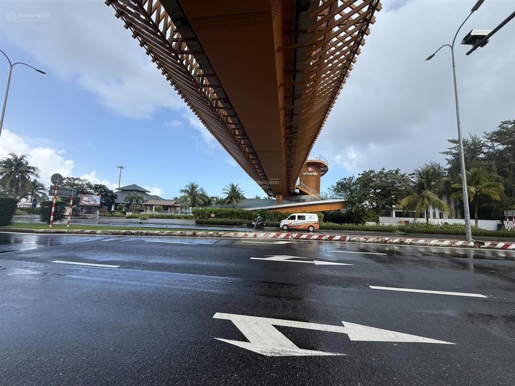 Bán nhà 3 tầng xuân thiều sát biển nguyễn tất thành đường 5.5m giá 4.45 tỷ