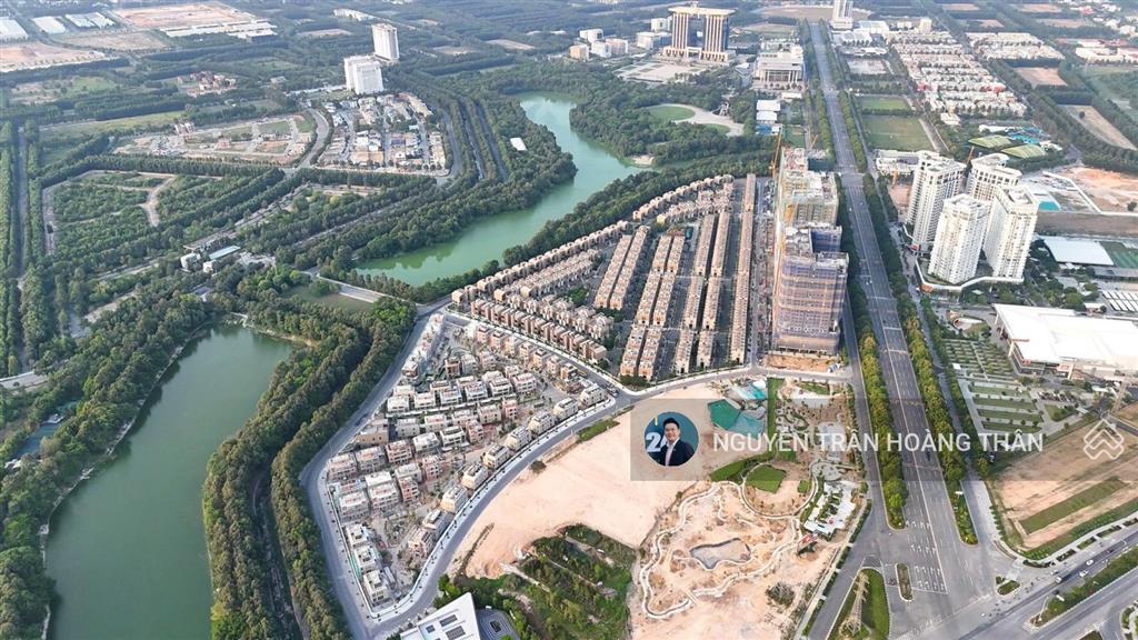 Cần bán nhà phố dự án sycamore. nhà đã thanh toán 95%. hiện đang làm thủ tục nhận sổ hồng