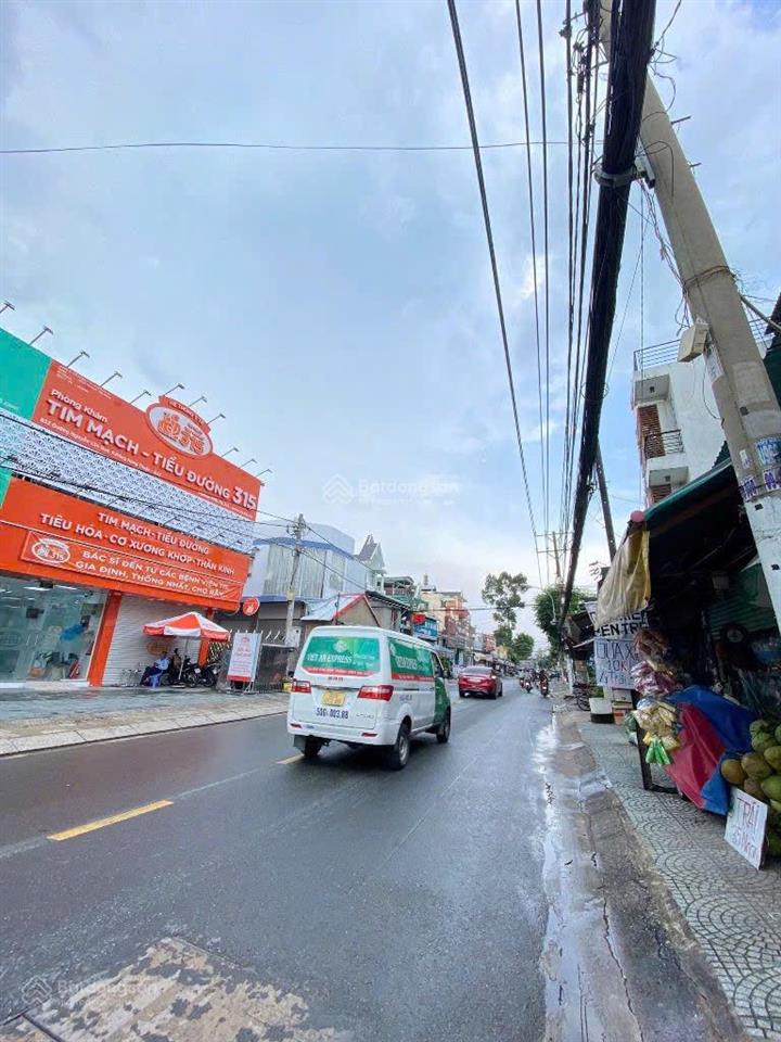 Mặt tiền tân kỳ tân quý 6.7x40m, cấp 4 sẵn hđ thuê, vị trí đoạn đẹp gần lê trọng tấn  trường chinh