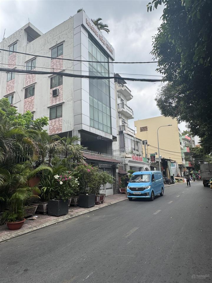 Giá tốt hẻm nhựa 10m có lề rộng đường cộng hoà 6.5x25m, 3 tầng. vị trí đẹp tiện kd hay làm vp cty