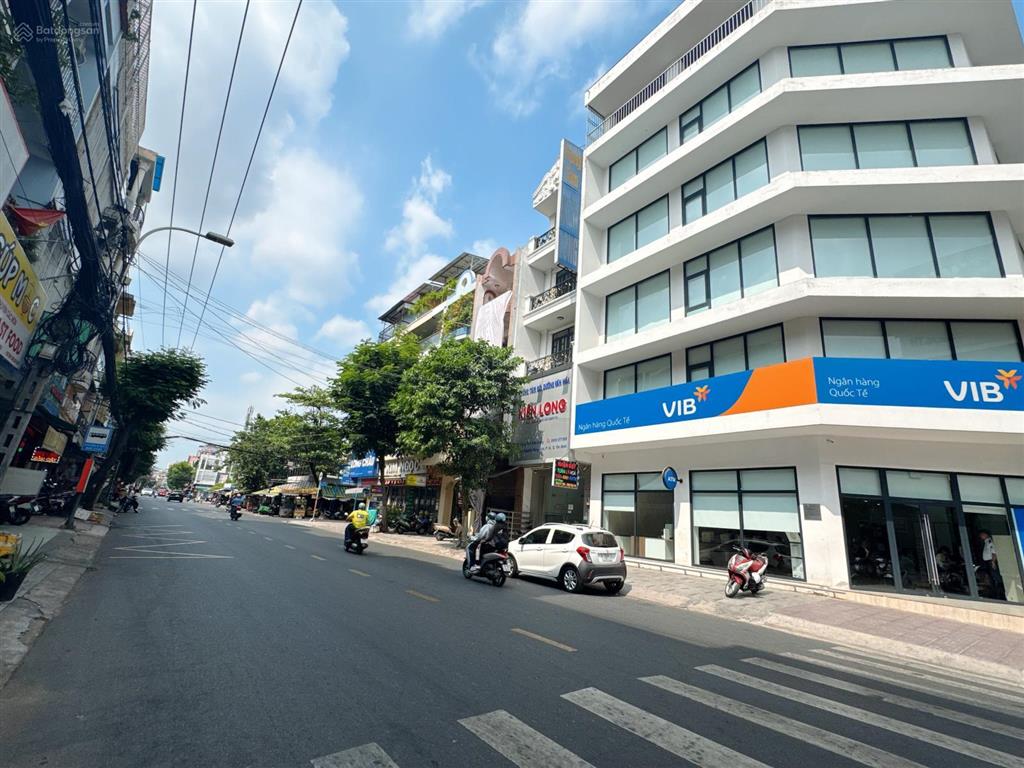 Toà mtkd nguyễn hồng đào  bàu cát. dt 7x18m, nhà 5 tầng gồm 14p có sẵn dòng tiền cho thuê 60tr/th