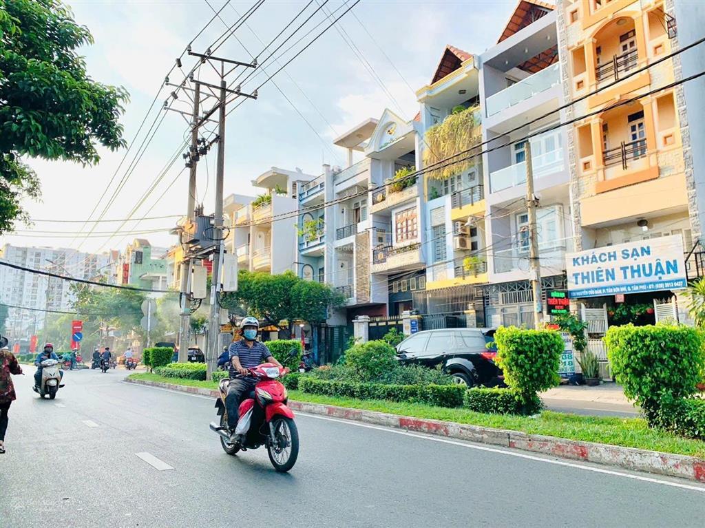 Mặt tiền nguyễn cửu đàm ngay tân sơn nhì  7x18m, cấp 4 sẵn hđ thuê. hàng hiếm cơ hội đầu tư!