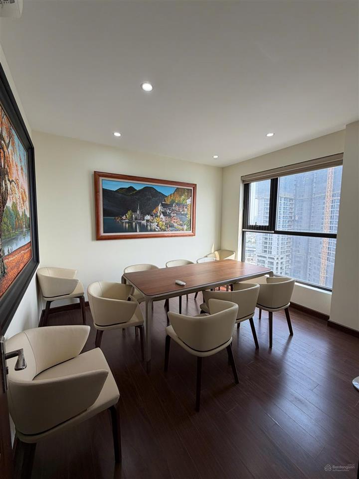 Chung cư roman plaza tố hữu 136.6m2 giá 12,5 tỷ bao phí sang tên sổ đỏ đủ nội thất đông nam mát mẻ