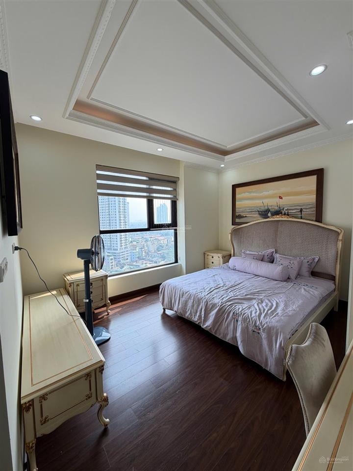 Chung cư roman plaza tố hữu 136.6m2 giá 12,5 tỷ bao phí sang tên sổ đỏ đủ nội thất đông nam mát mẻ